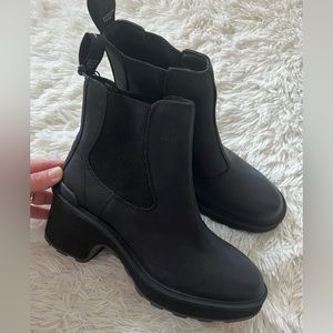 Sorel Hi Line Heel Leather Chelsea Platform Booties - Size 7